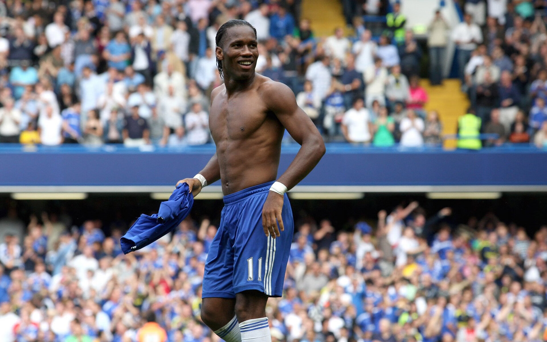 爱游戏体育官方在线-“英超奋勇拼搏，比赛节奏紧凑精彩”，英超的比赛